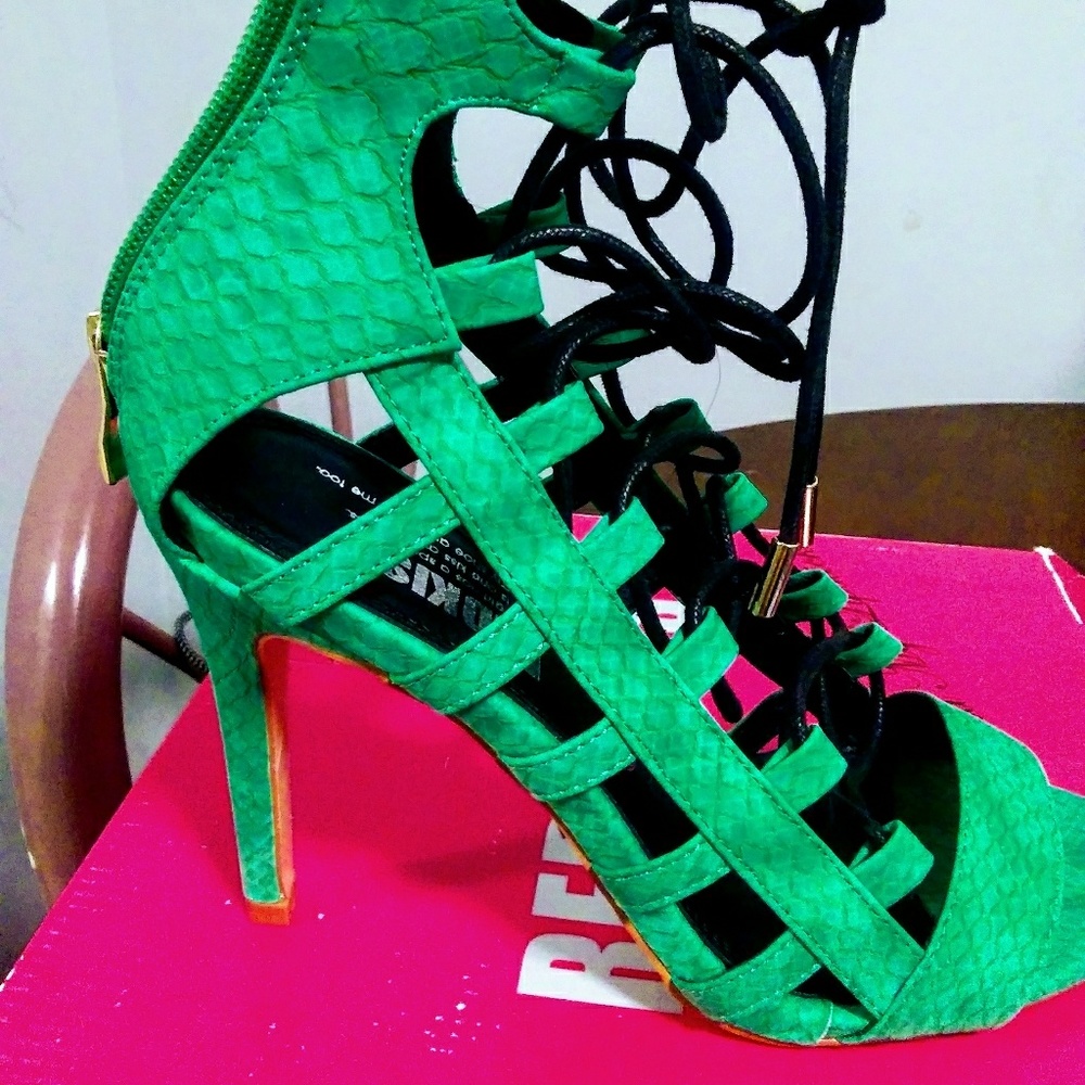 Red Kiss Heels